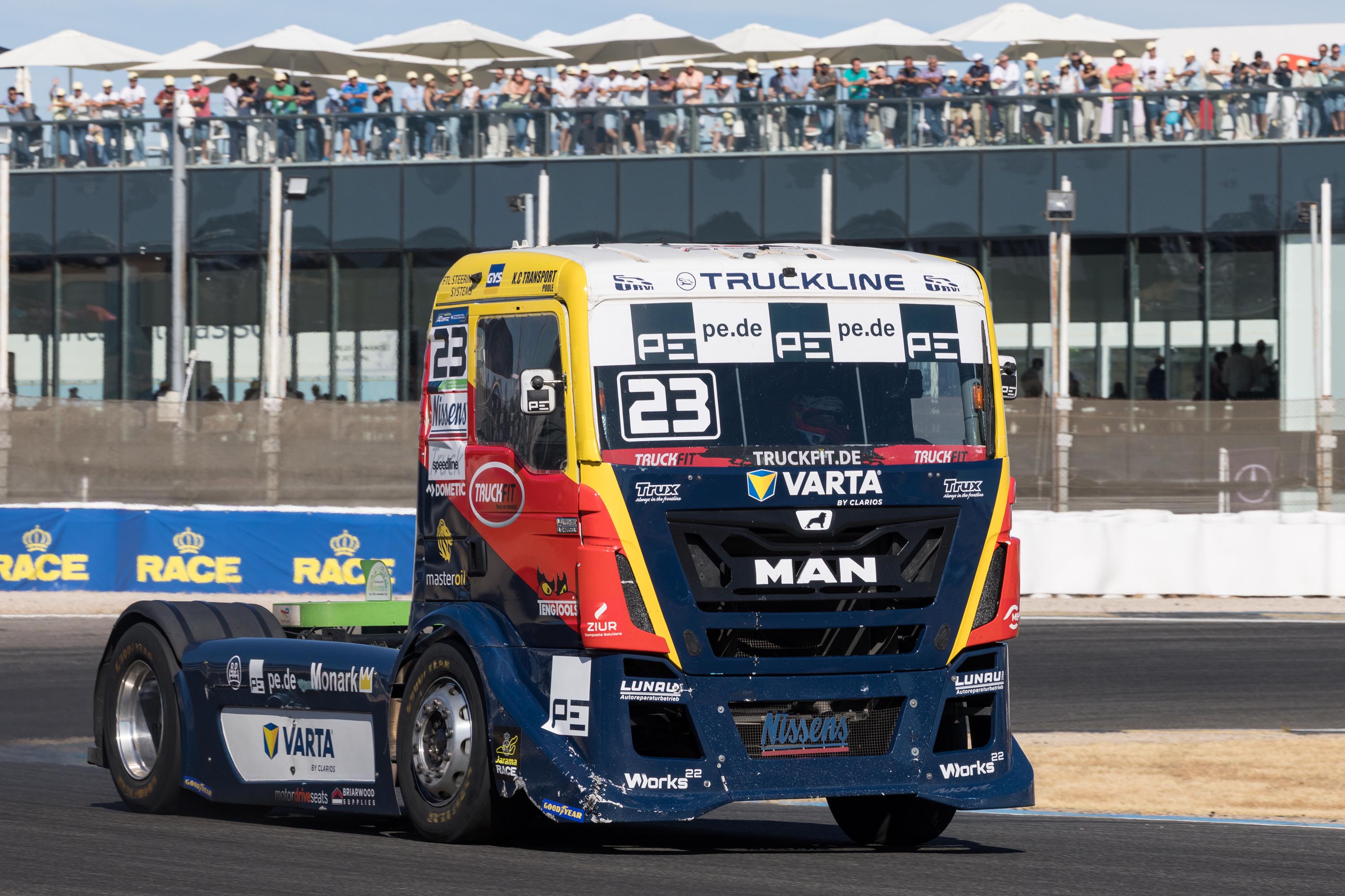 ALBACETE TAKES HOME WIN AS TAYLOR SECURES CHROME TITLE